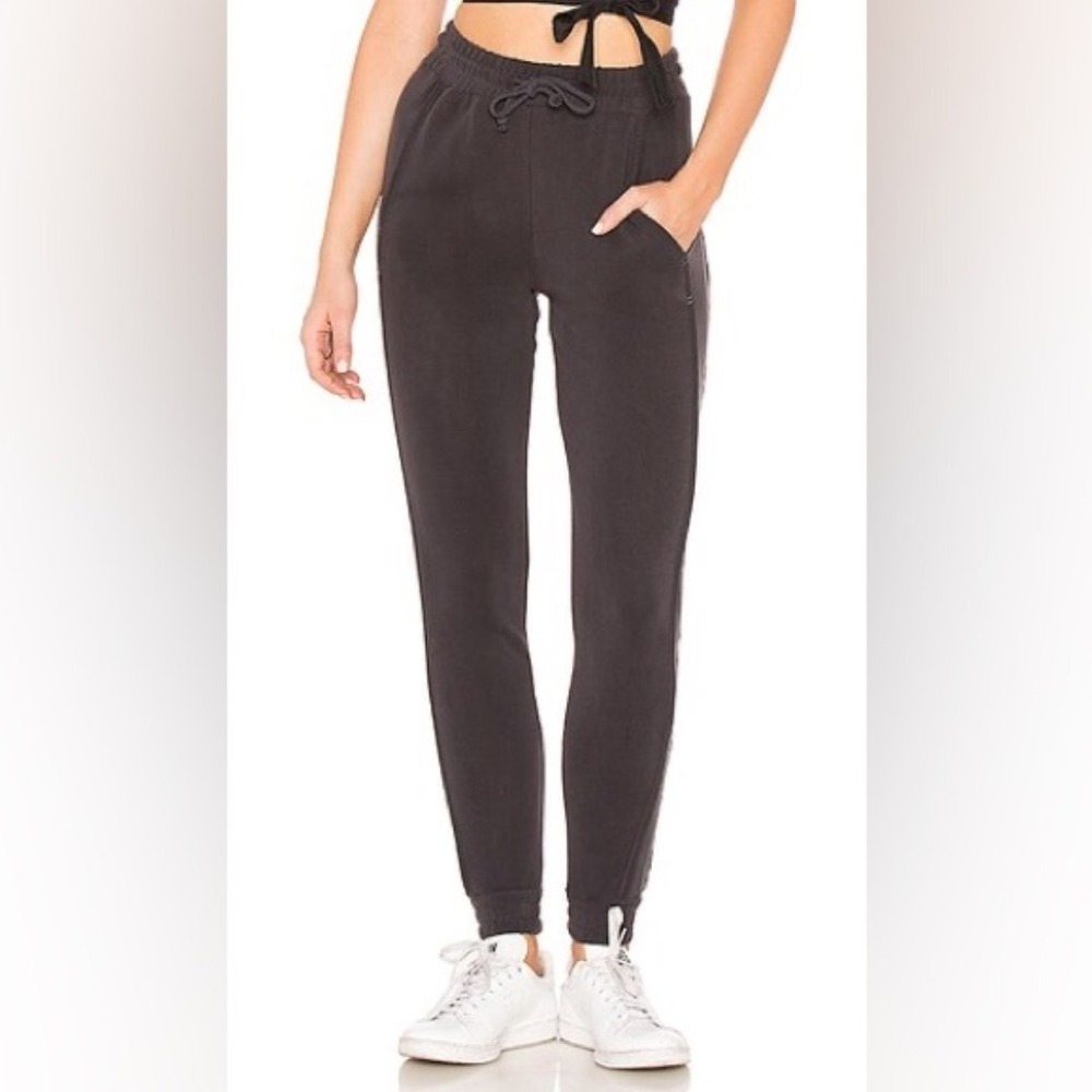 Free People Movement Back‎ Into It Jogger in Black Women's Size Medium